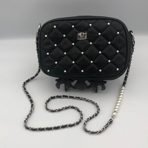 NWT Badgley Mischka Black Diamond Quilted Camera Bag with White Pearls